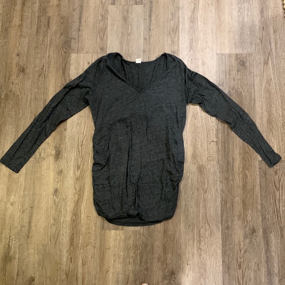 Old Navy Maternity gray Long Sleeve Top Size Medium - Picture 1 of 2